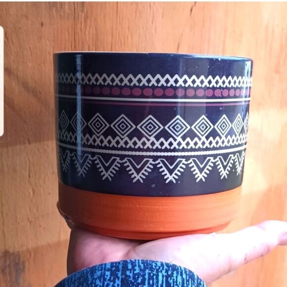 GORGEOUS POT!!! HAS MANY USES!!! SANTA FE!!! - Picture 1 of 5